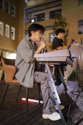 9d898ef4d2ff2af75f8582e5f046953