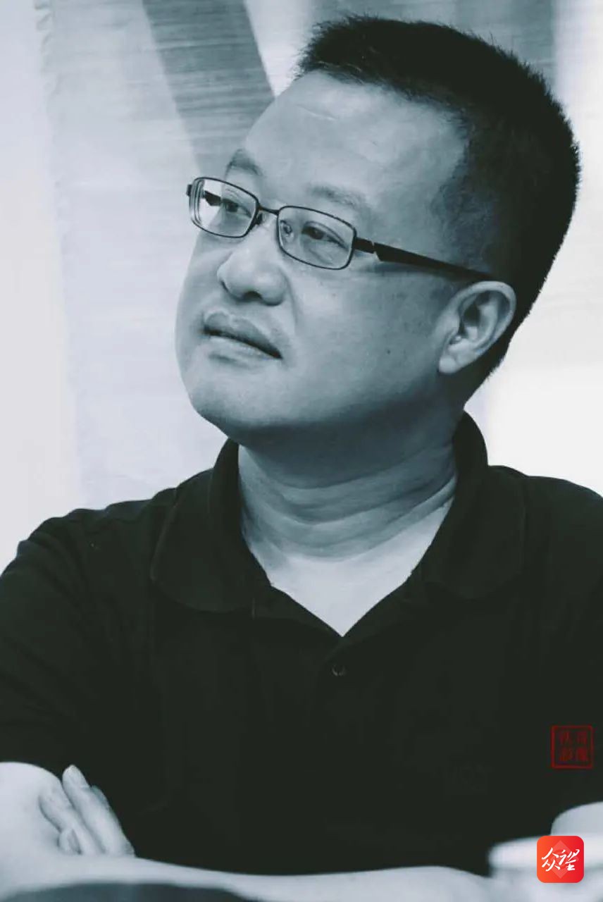 作者：陈杨  重庆日报报业集团《巴渝都市报》高级编辑.jpg