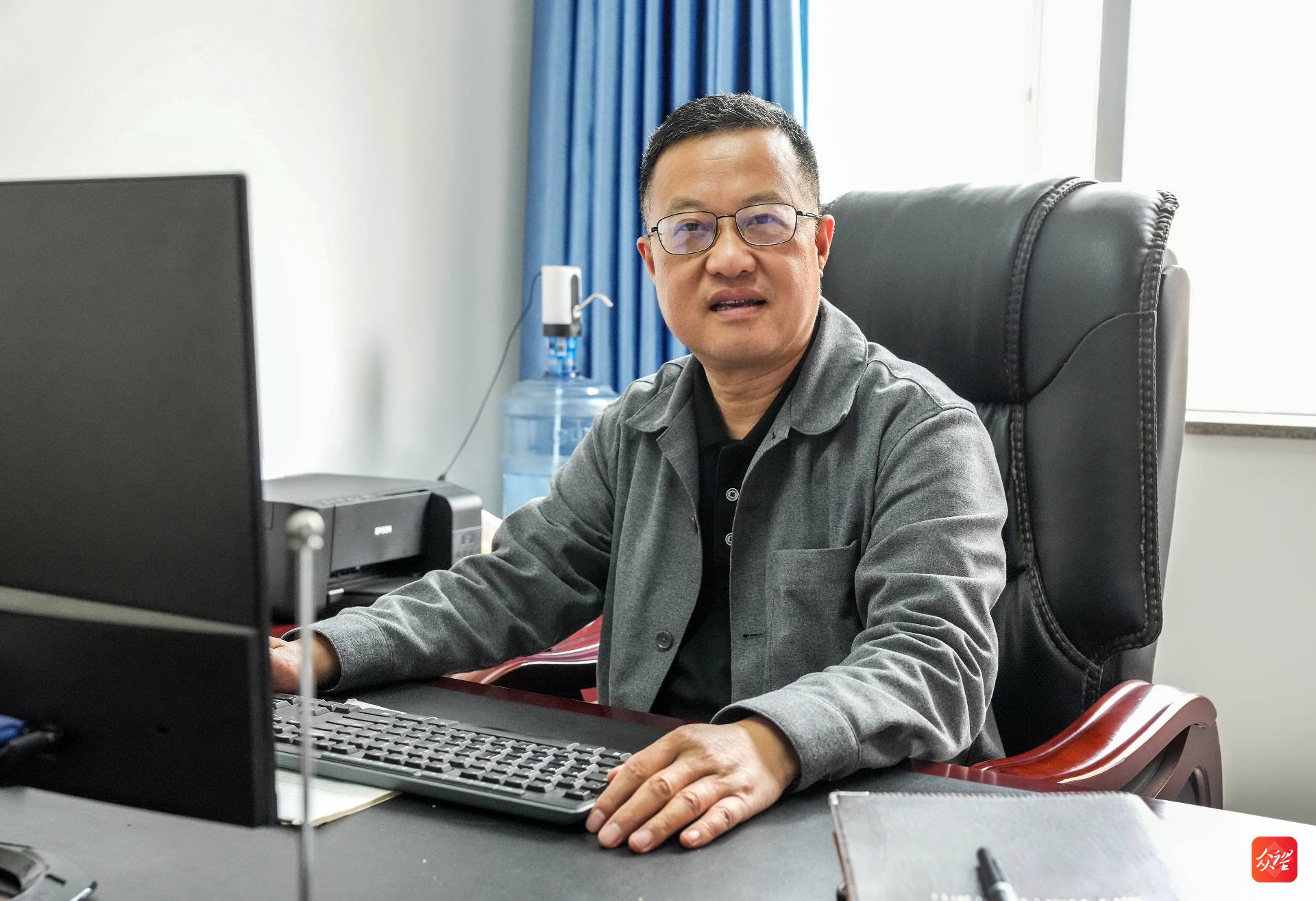 《通往融媒之路》作者陈杨.jpg