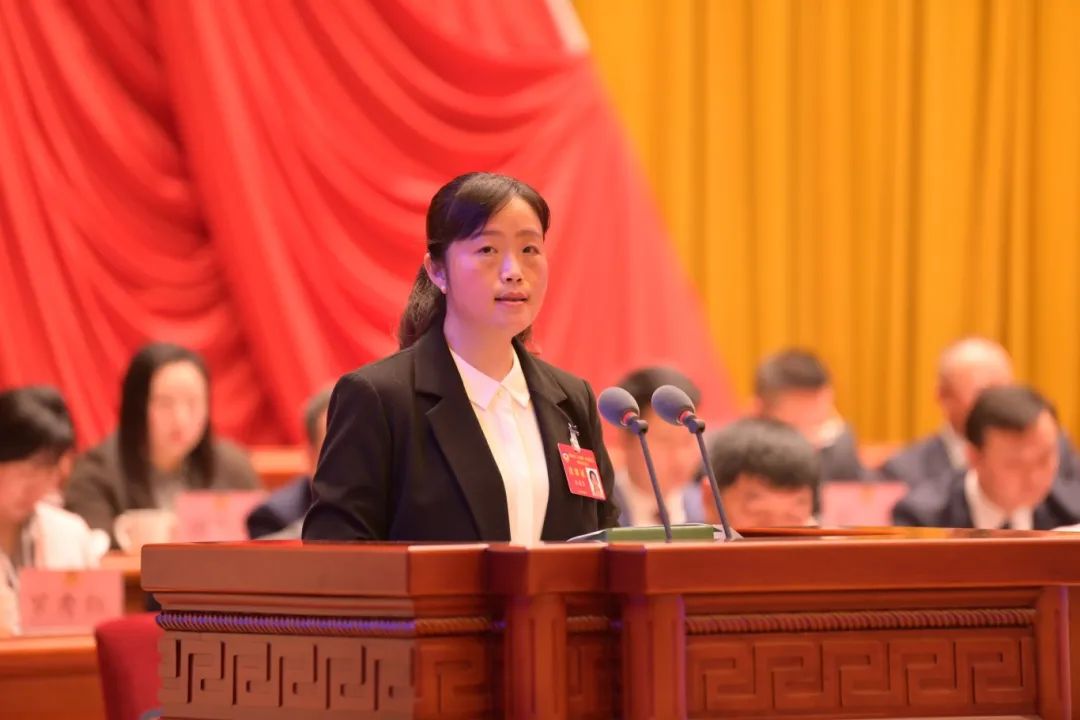 张园芬委员..JPG