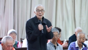 08-熊寅谷老师在1963级、1964级、1965级校友座谈会上发言