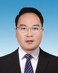 张玉龙,男,汉族,1973年3月生,在职大学,中共党员