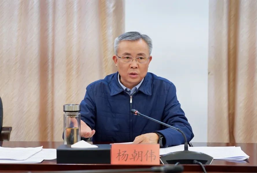 县委副书记,县长,瓮安经济开发区党工委副书记,管委会主任秦礼琦,县